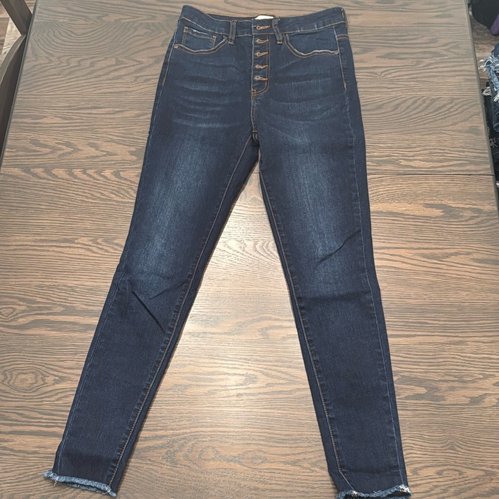 Nature Denim Dark Wash Jeans
3/25
Like New